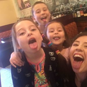 Meet your Posher, Kelly